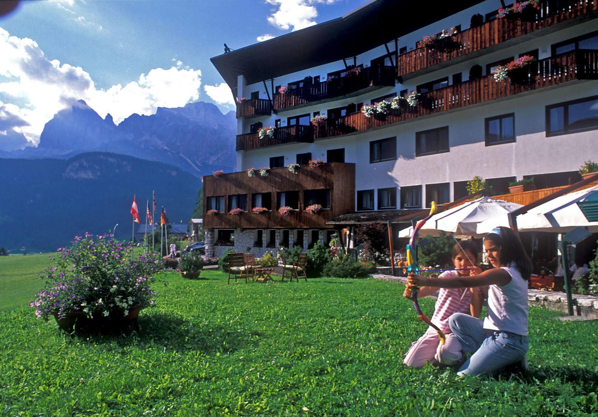 Hotel Mirage Cortina dʼAmpezzo Exterior foto